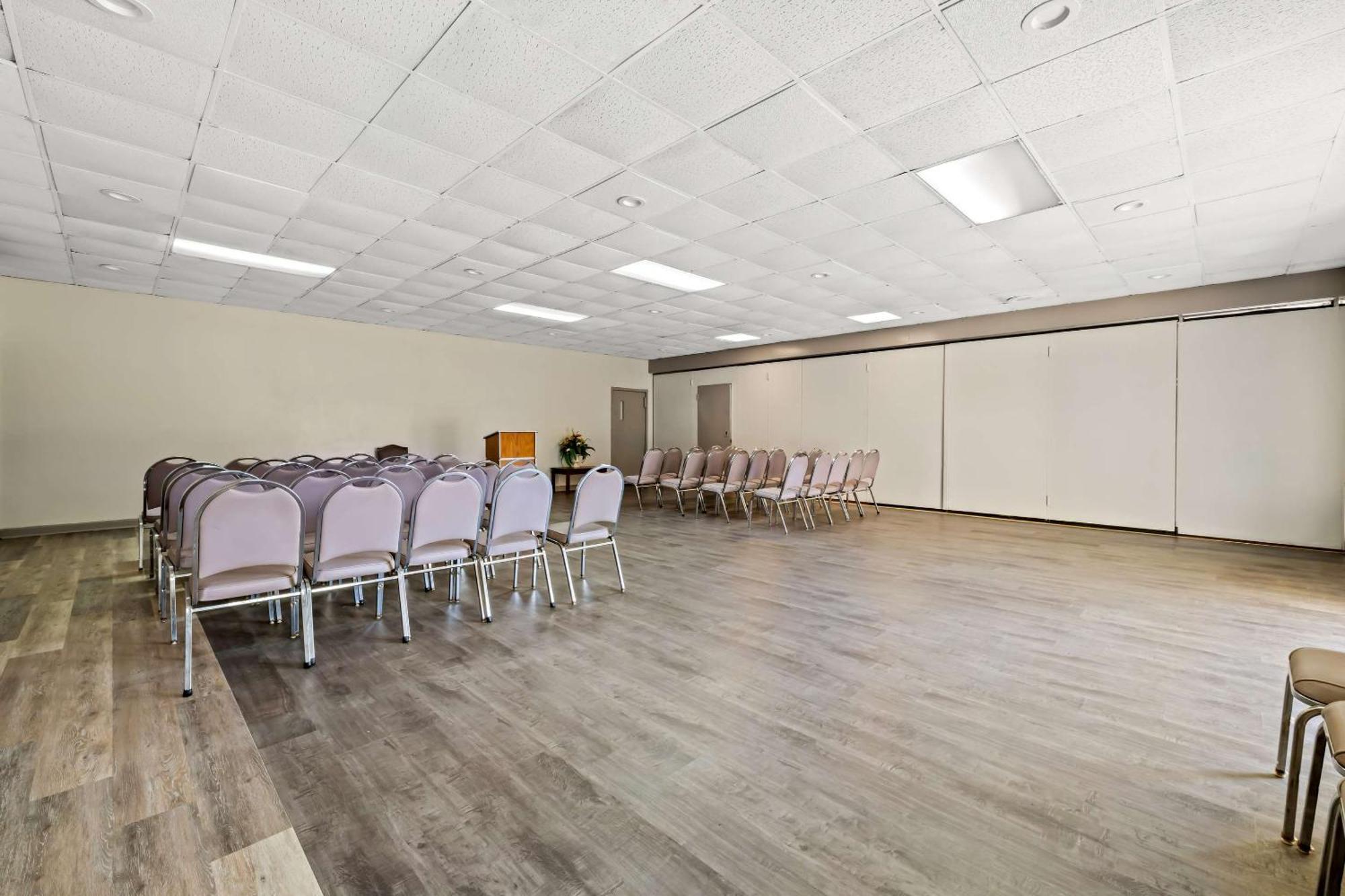 Rodeway Inn Монро Экстерьер фото